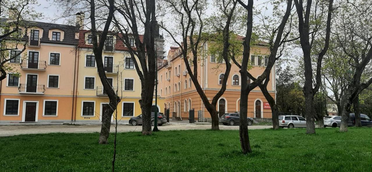 Апартаменти - Історія З Вікна 카미야네치포딜시키 외부 사진